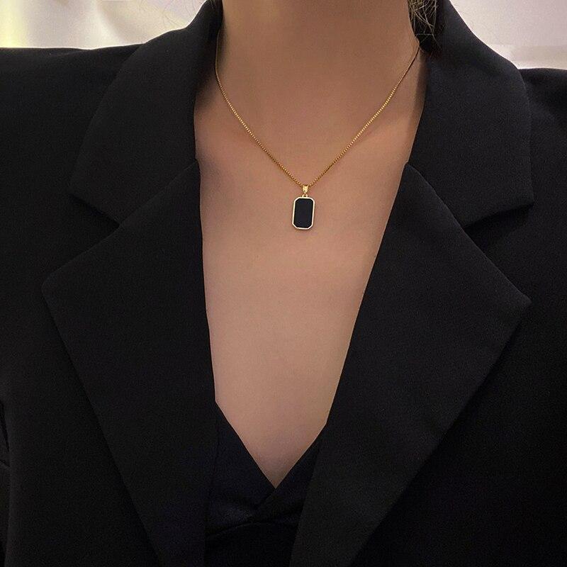 New Pendant Clavicle Chain Geometric Double-Sided Letter Box Necklace Ins Cold Wind Simple Temperament Trend