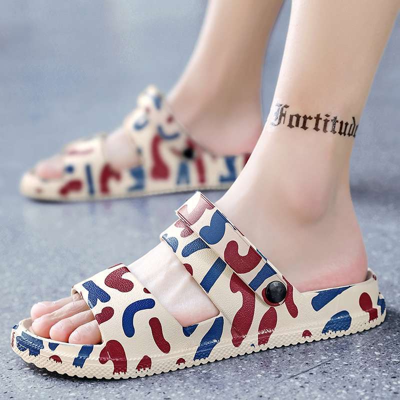 Slippers men's summer wear non-slip and deodorant dual-purpose driving sandals men's stepping on shit soft-soled wear-resistant sandals men