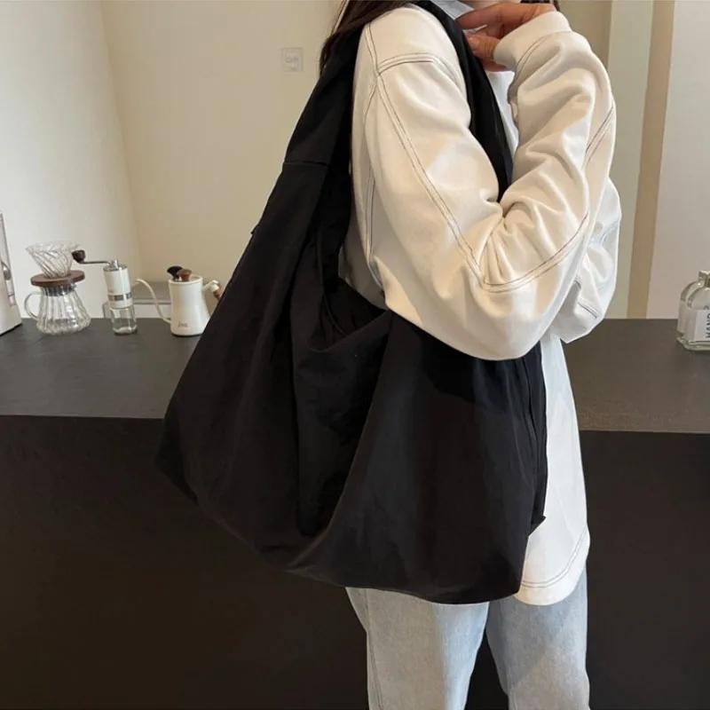 High End Casual Nylon Shoulder Bags Trend Women's Commuting Bags Fashion Solid Color Lady Handbags Designer Bags Luxury