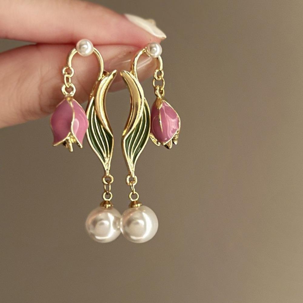 French Retro Temperament Pearl Earrings Light Luxury High-end Stud Earrings Niche Atmosphere Versatile Earrings