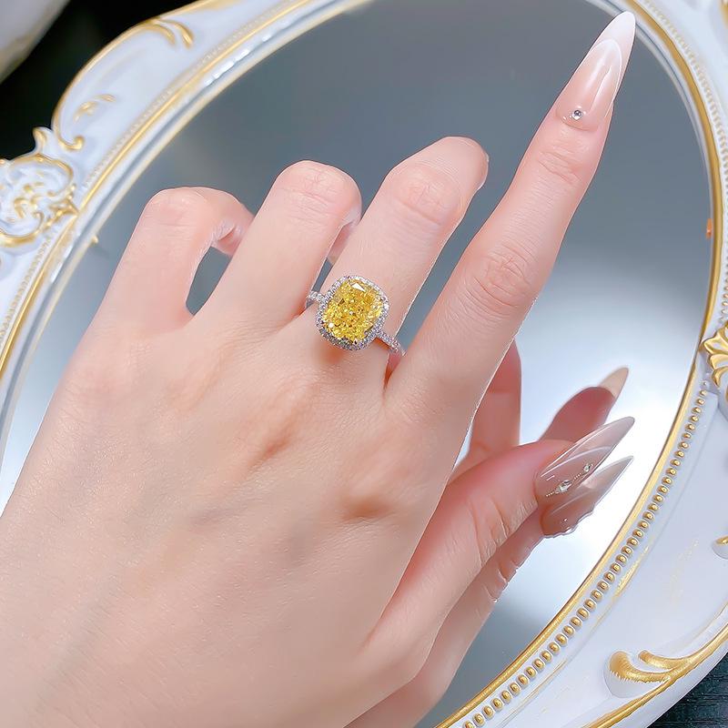 Europese-Amerikaanse Stijl Hoge Koolstof S925 Zilveren Ring met Gele Diamant IJsvlok Ontwerp