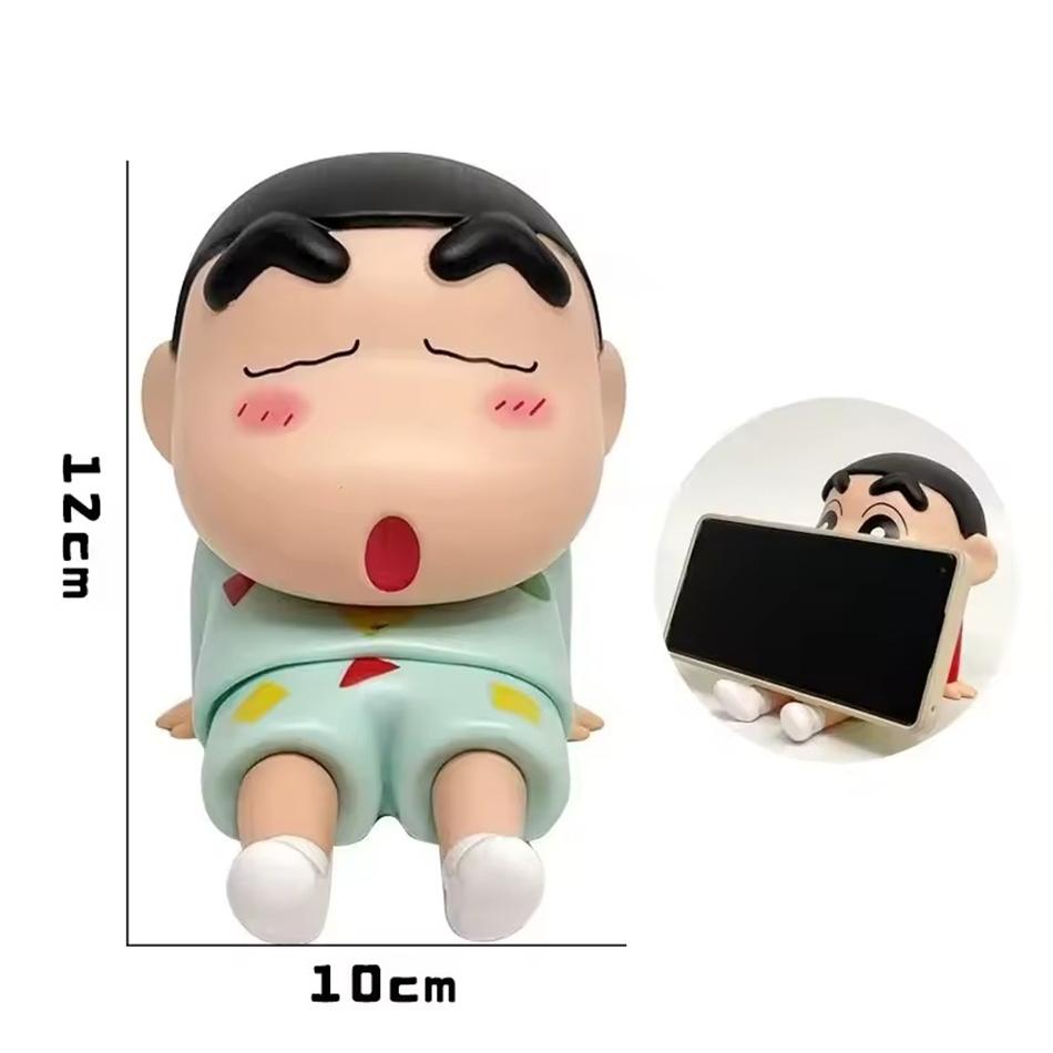 Crayon Shin-Chan Figurák Telefon Tartó Kawaii Anime Asztali Díszek Rajzfilm TV Nézéshez Telefon Támaszték Aranyos Baba Dekorációk
