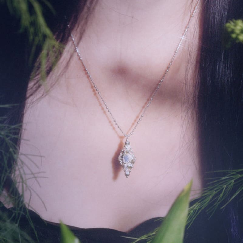 tomorrowobject 24SS. misty night. necklace 01