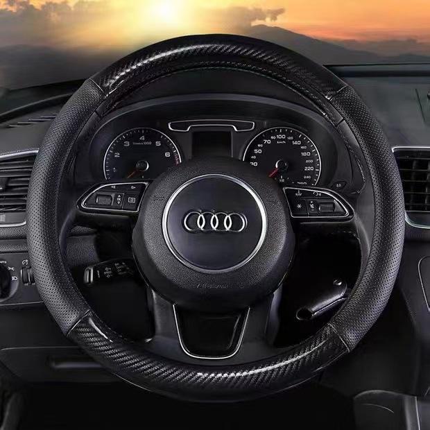Universal Carbon Fiber Leather Steering Wheel Cover - Breathable, Non-Slip, Sweat-Absorbent, Four Seasons Use