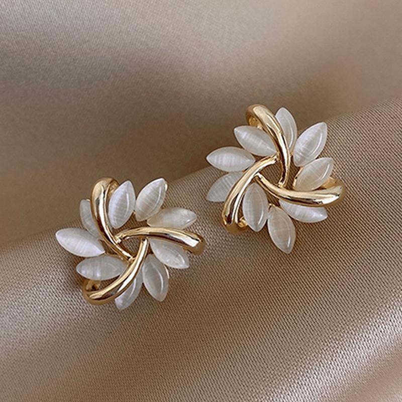 Hot Sale Exquisite Luxury Zircon Stud Earrings For Women AAA Zircon Shiny Rhinestone Geometrical Earring Party Wedding Jewelry
