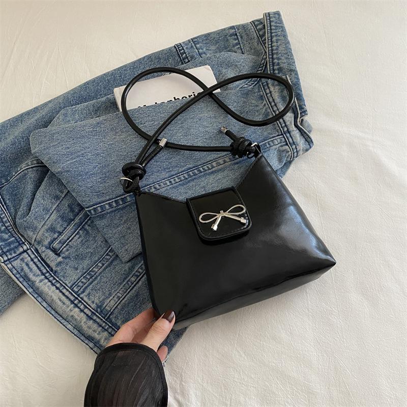 Trendy New Design Bow Armpit Handbag Solid Color PU Leather Bowknot Underarm Bag Sweet Women's Crossbody Bag