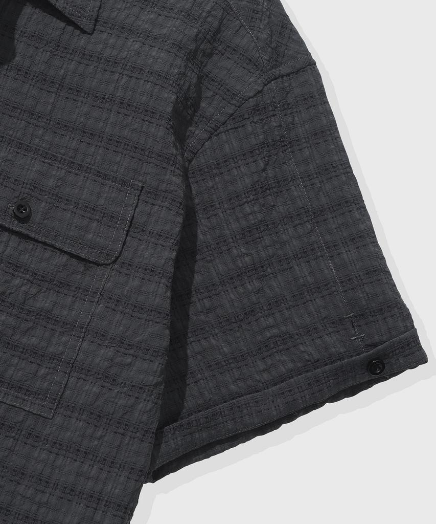 KIIMUIR [Crop] Crease Roll-Up Check Crop Short Sleeve Shirt_Charcoal [Select Sleeveless]