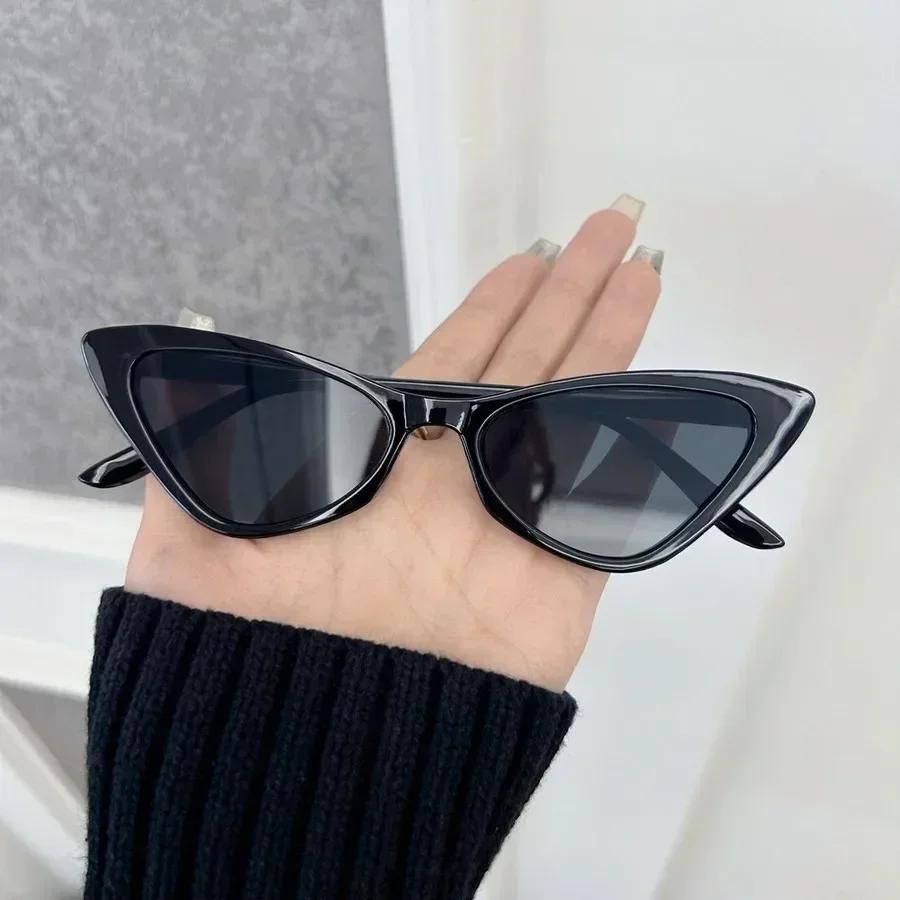 Classic Square Casual Fashion Sunglasses Women Men Vintage Stylish Oval Shaped Minimalist Female Male