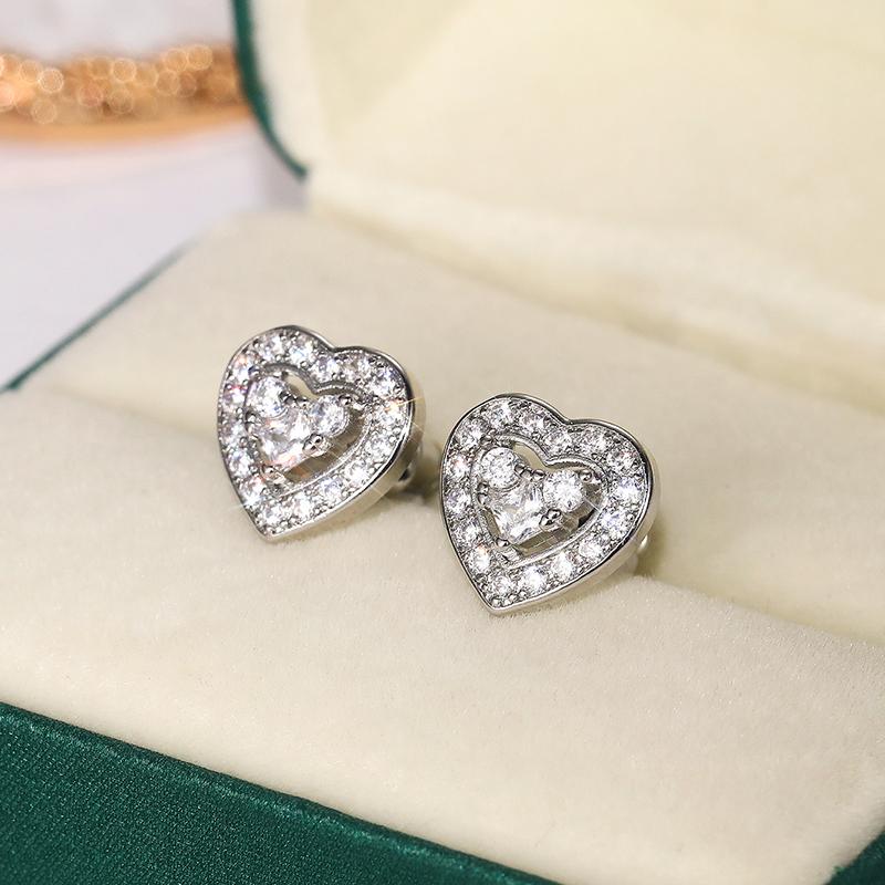 Huitan Delicate Small Heart Stud Earrings Piercing Ear Accessories Women Inlaid Shiny Cubic Zirconia Chic Earrings Love Jewelry