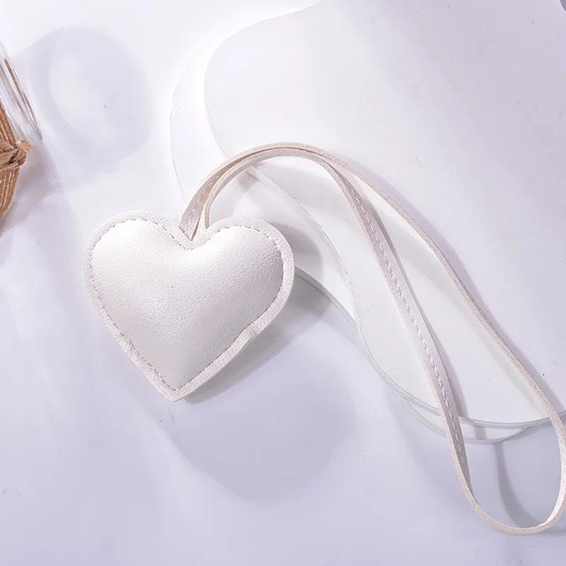 Trendy Lovely Pu Leather Heart Keychain Car Keyring Cartoon Love Pu Leather Hanger Bag Pendant Car Ornament Accessory