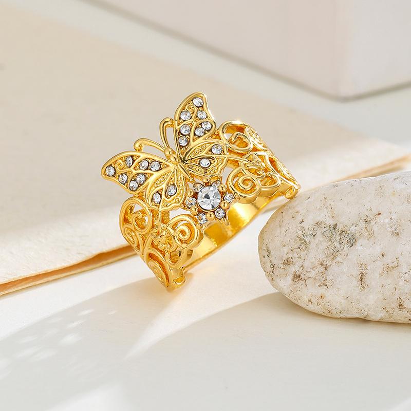 Luxurious and Exquisite Gold Color Butterfly Style Inlaid Synthetic Zircon Wide Ring for Women's Banquets Parties Jewelry Gifts