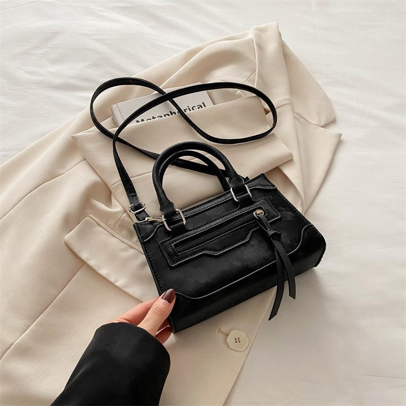 Fashionable 2024 Korean Handbag Unique Textured Vintage Shoulder Crossbody Bag For Women