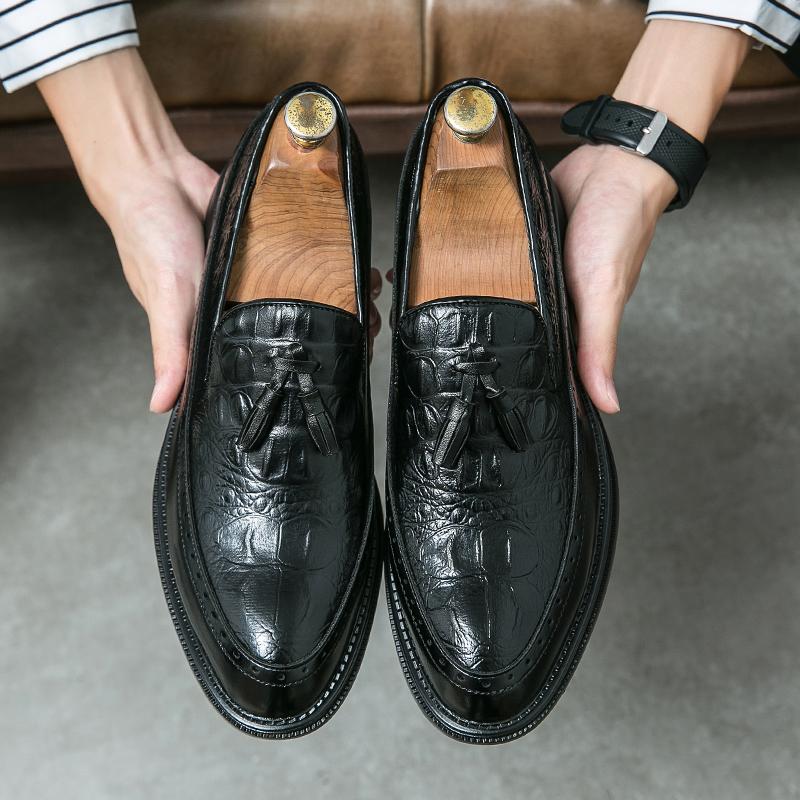 Men Dress Shoes Crocodile Pattern Leather Luxury Fashion Groom Wedding Shoes Luxury Italian Tassel Style Oxford Shoes Big Size46