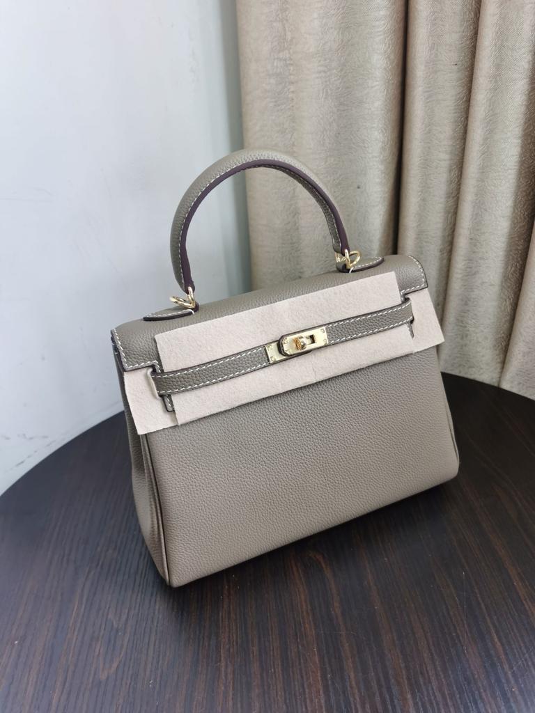 Stylish And Hot Genuine Leather Womens Handbag Fashionable Lightweight Cowhide Luxury Feel Top-Handle Bag With Large Capacity