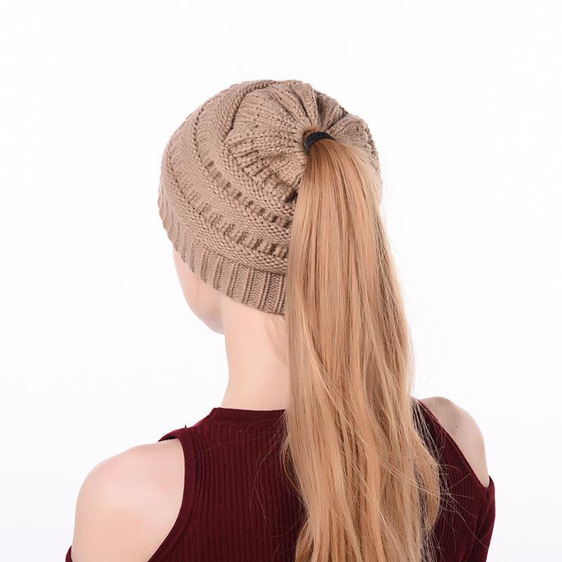 Fashionable Women's Knitted Beanie Available In Multiple Color Options