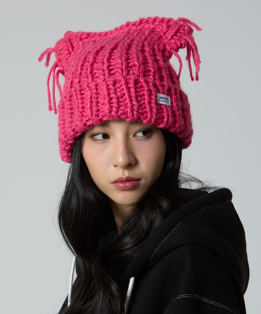UNKNOWN PLANET Planet Cat Knit Beanie Pink