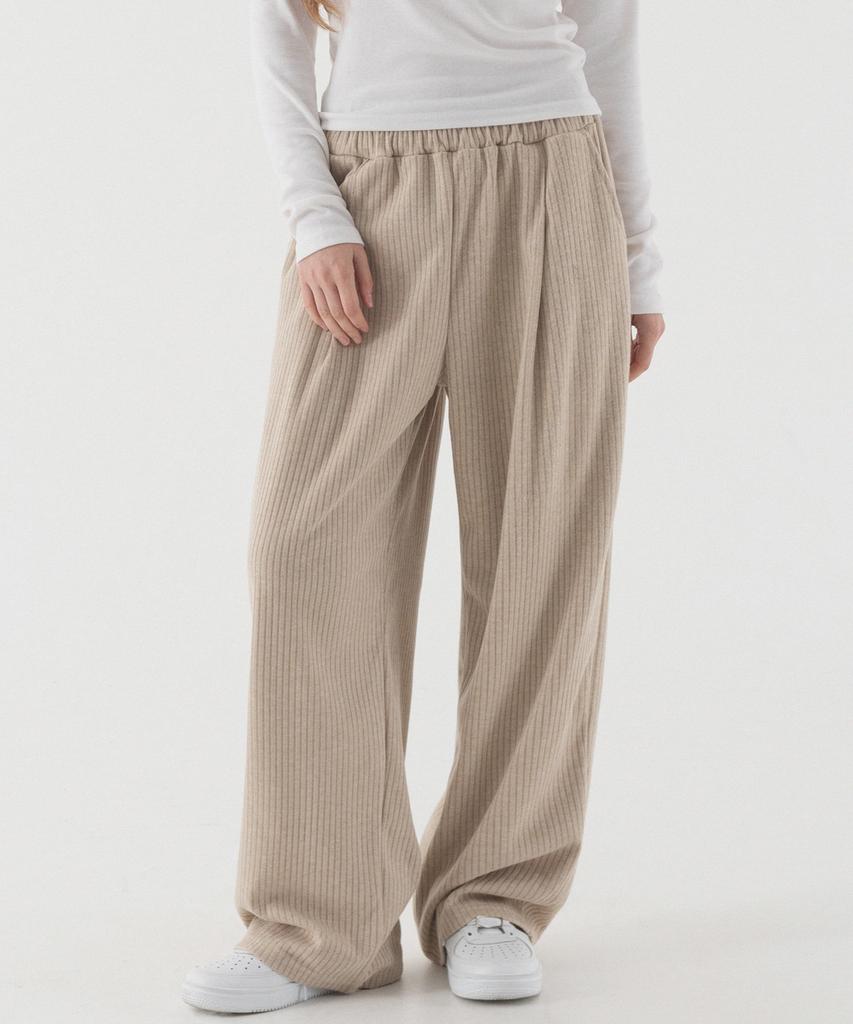 PIANER One-Pleat Wide Ribbed Knit Pants (Dark Beige)