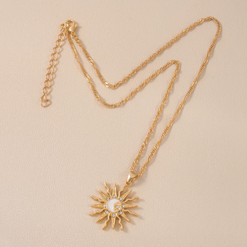 1Pcs Shining Rhinestone Unique Design Sun Star Moon Three In One Pendant Necklace Retro Women's Daily Versatile Party Jewelry