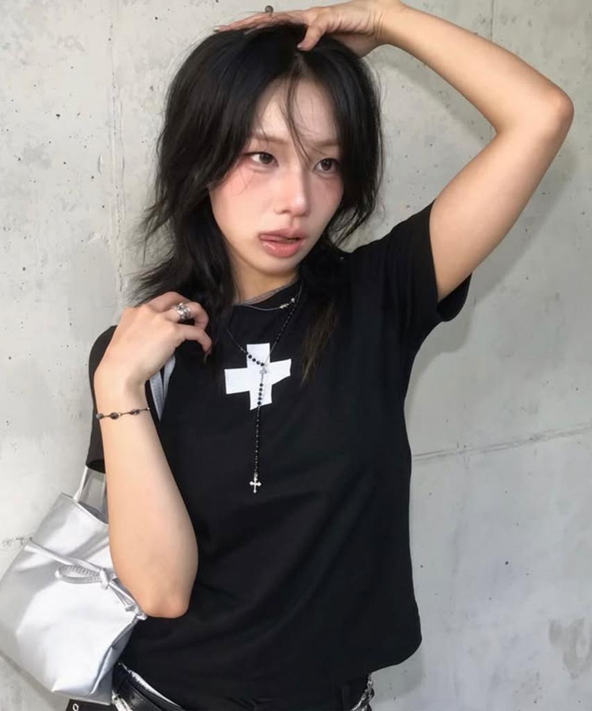 DURT Plus Crop Tee (Black)
