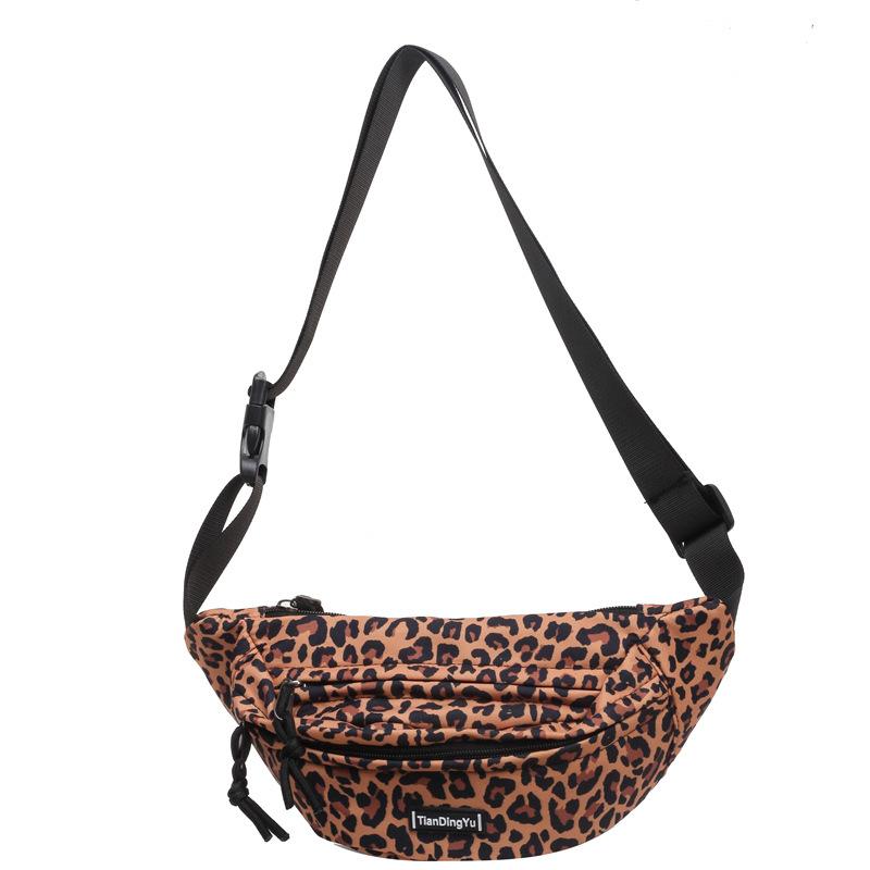 Koreanische Version der einfachen Umhängetasche Neue Mode Sommer Große Kapazität Tasche Sport Joker Kleine Brusttasche Japanische Damen Taschen.