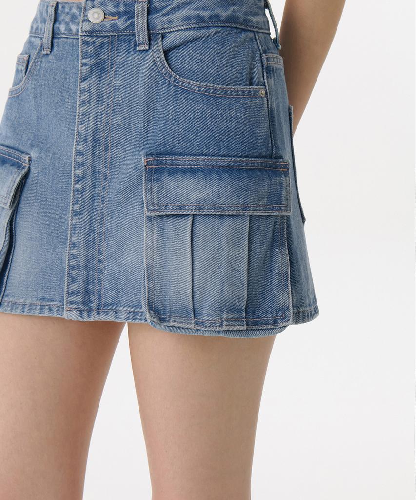 Musinsa Standard Woman Women'S Front Open Denim Cargo Mini Skirt [Light Indigo]