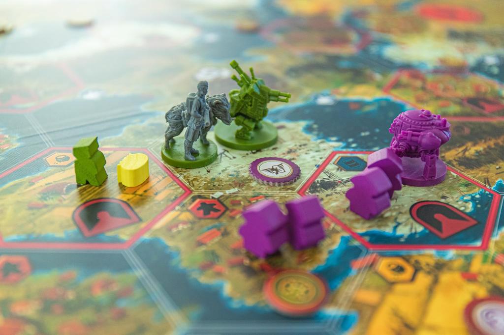 Scythe da Stonemaier Games: Expansão Invasores de Longe (Requer Foice) 1-7 Jogadores, 90-140 Minutos de Tempo de Jogo, Idades 14+