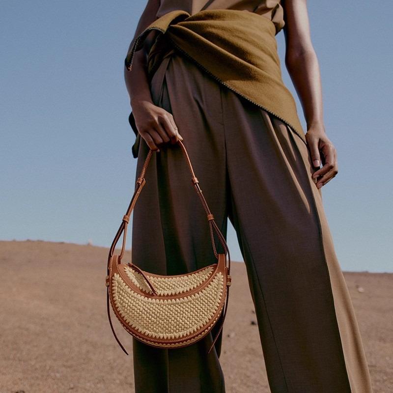 New Handheld Woven Bag Trendy Casual Simple Large Capacity Beach Bag Straw Shoulder Bag
