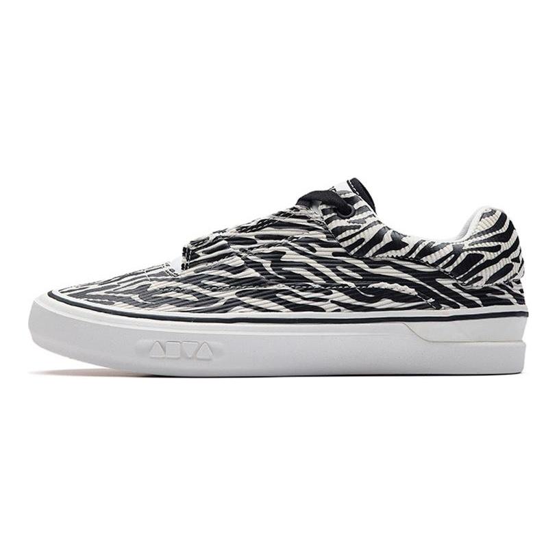 Anta Ao Li Abrasion Resistant Low Top Skateboard Shoes Women's Black White 122238013-3