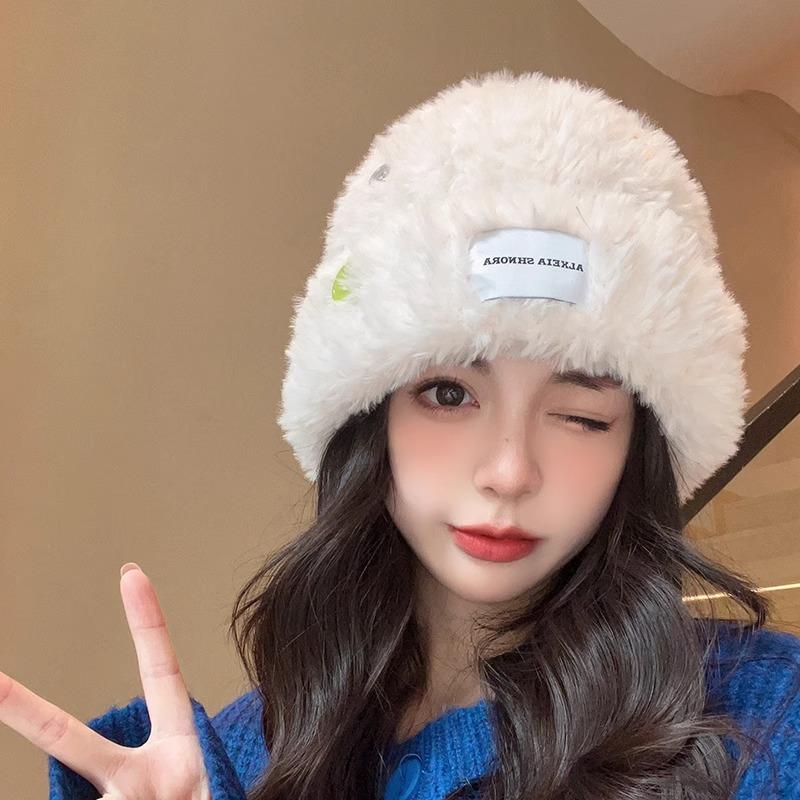 Neue Plüschmütze für Damen im Winter Koreanischer Stil Vielseitig Gesicht zeigend Klein Verdickt Warm Gestrickte Mütze Ohrenschützend Wollmütze