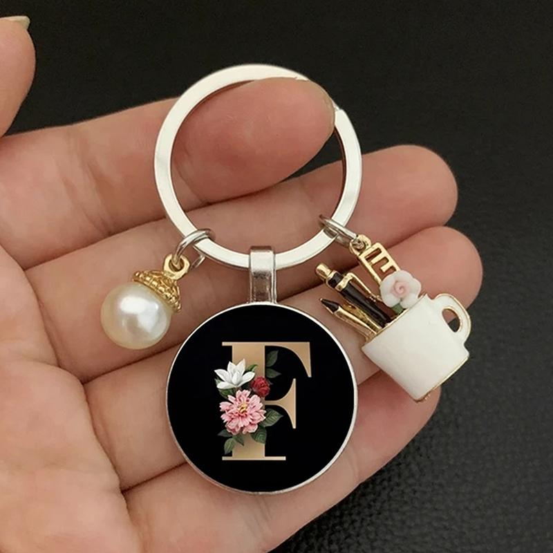 A-Z Letters Elegant Imitation Pearl Key Chain Charm Enamel 26 Letters Key Ring