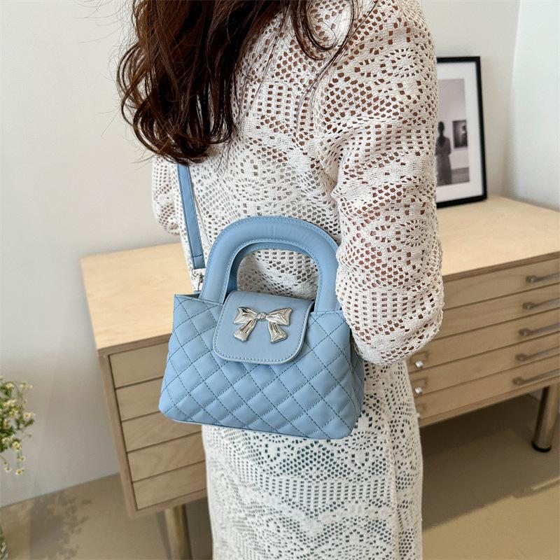 Popular Fashionable Niche Shoulder Bag for Women Commuting Small Square Bag Spring and Summer New Versatile Crossbody Bag