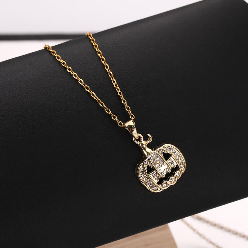 Halloween Pumpkin Pendant Necklace - Adjustable Clavicle Chain with Gothic Cartoon Design for Women