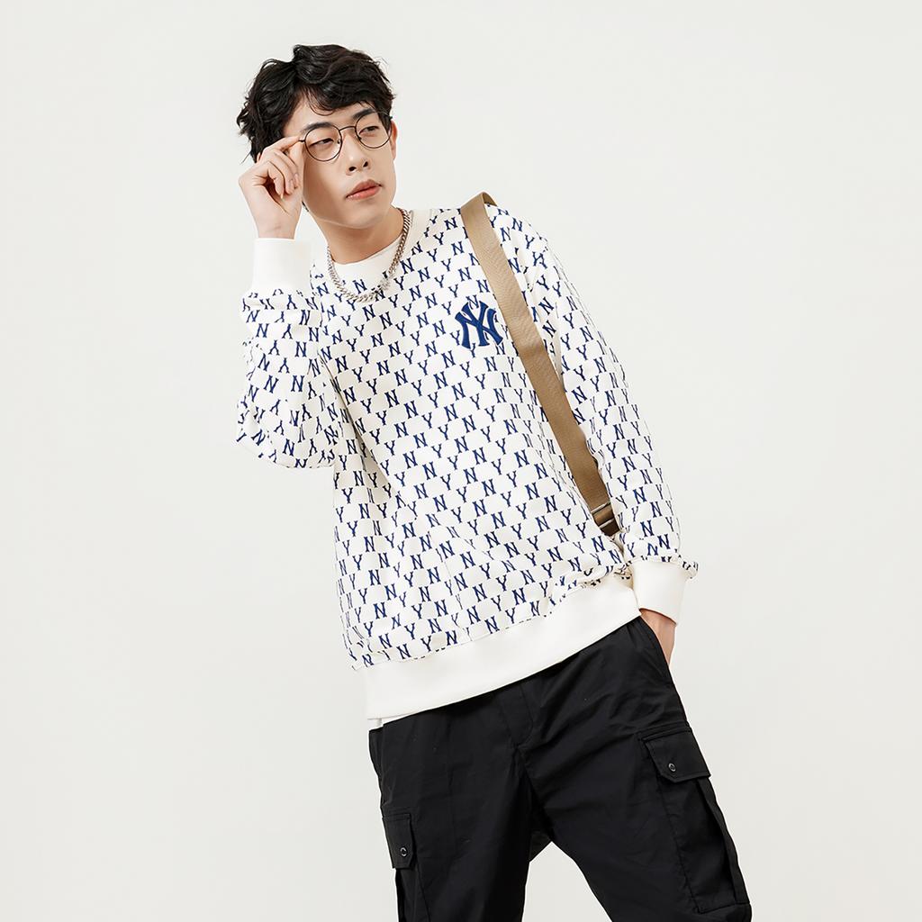 MLB New York Yankees All Over Print Back Logo Crewneck Sweatshirt Unisex Sweatshirt Cream 3AMTM0221-50CRS