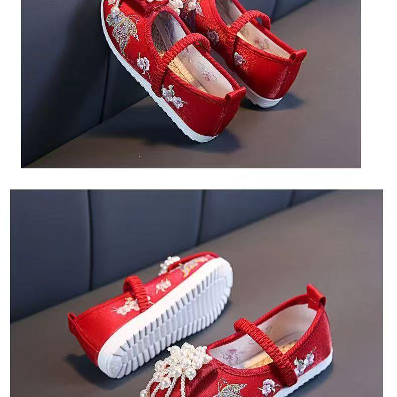 Children's Embroidered Hanfu Shoes - Traditional Chinese Style for New Year Celebrations