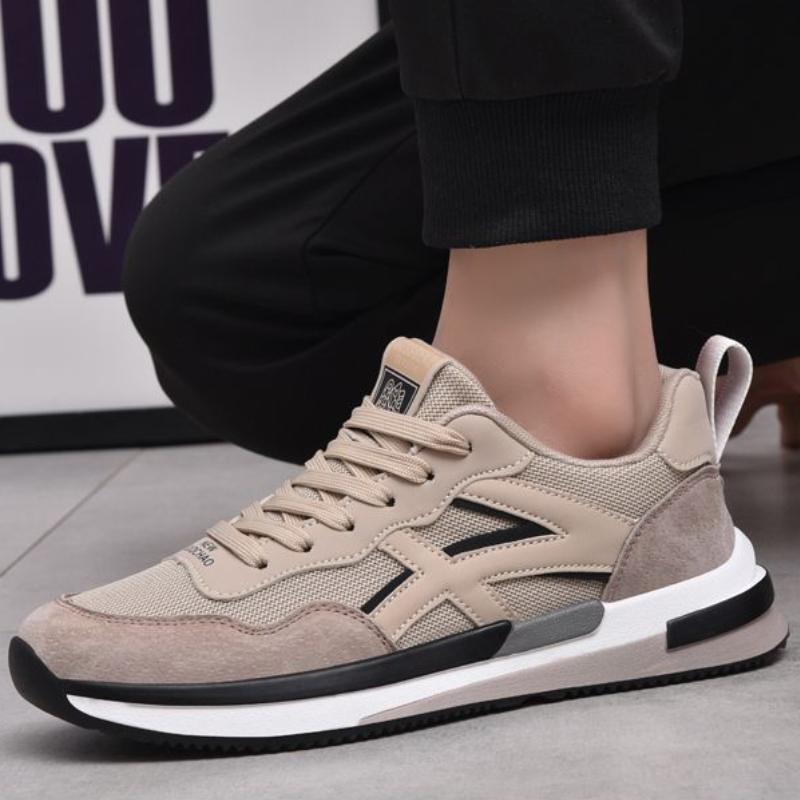 Herren Sneakers 2024 neu atmungsaktiv lässig leichte weiche Sohle Schnürung dicke Sohle Komfort Student Laufschuhe Tenis Masculino