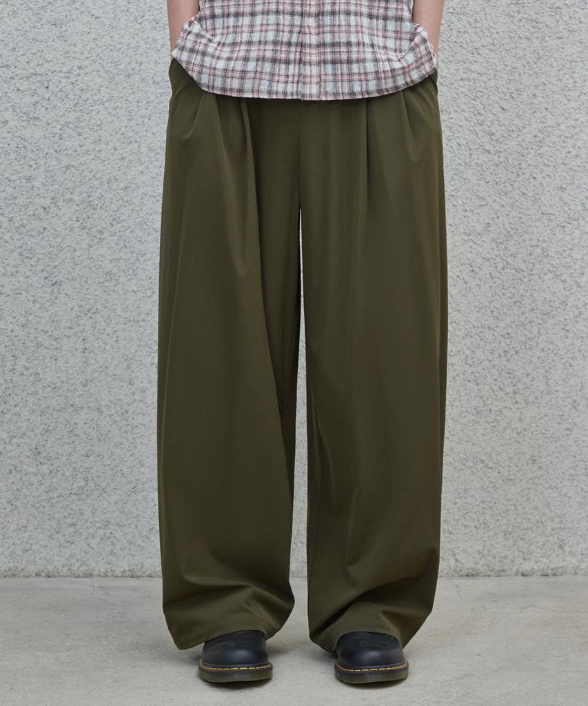 GLW Double-Pleat Wide Nylon Pants Khaki