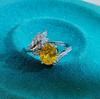 Anello di Zircone Verde Smeraldo Simulato di Riso Personalità Moda Anello Tesoro di Zircone di Personalità di Nicchia per Donna Gioielli
