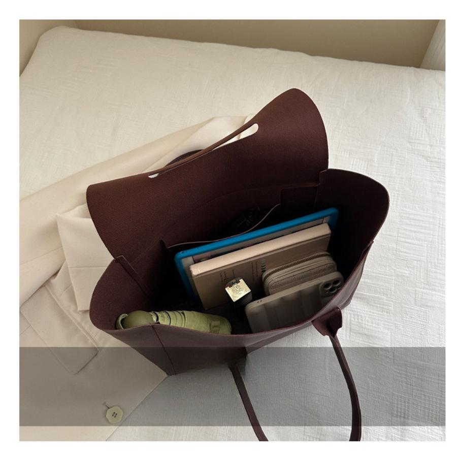 Large Capacity Tote Bag for Women Soft Faux Leather Shoulder Handbag Stylish Commute Bag Trendy Daily Outing Purse