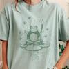 Tricou Broscuță Magică, Tricou Grafic Broscoi Vrăjitoare, Tricou Bumbac Unisex whimsy Comfort Colors