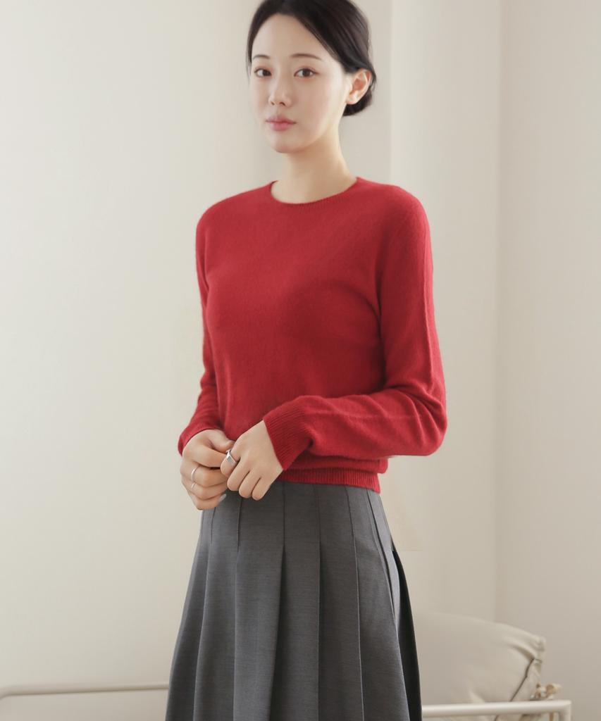 Keulleiseu 100% Wool Round Neck Knit Sweater_Black