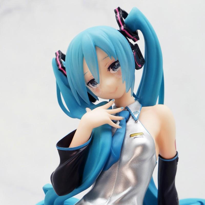 Neue 14CM Anime Sitzende Hatsune Miku Figuren Kawaii Langes Haar Sakura Action Spielzeug Mädchen PVC Figur Modell Mädchen