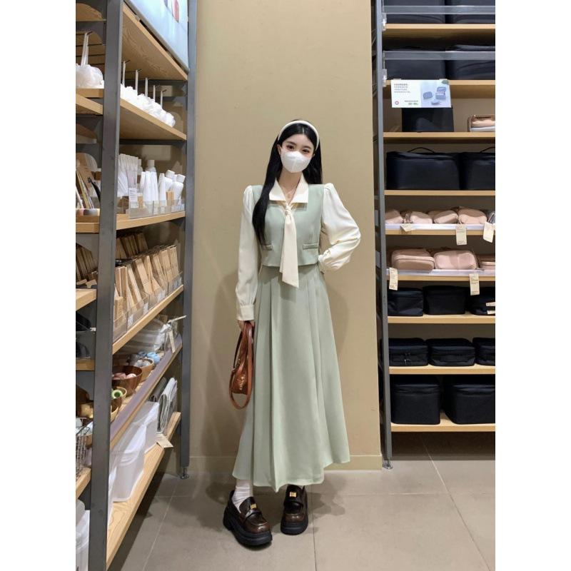New Long-sleeved Dress for Children, Unique and Beautiful In Early Autumn, Fake Two Long Dresses with Gentle Wind Temperament