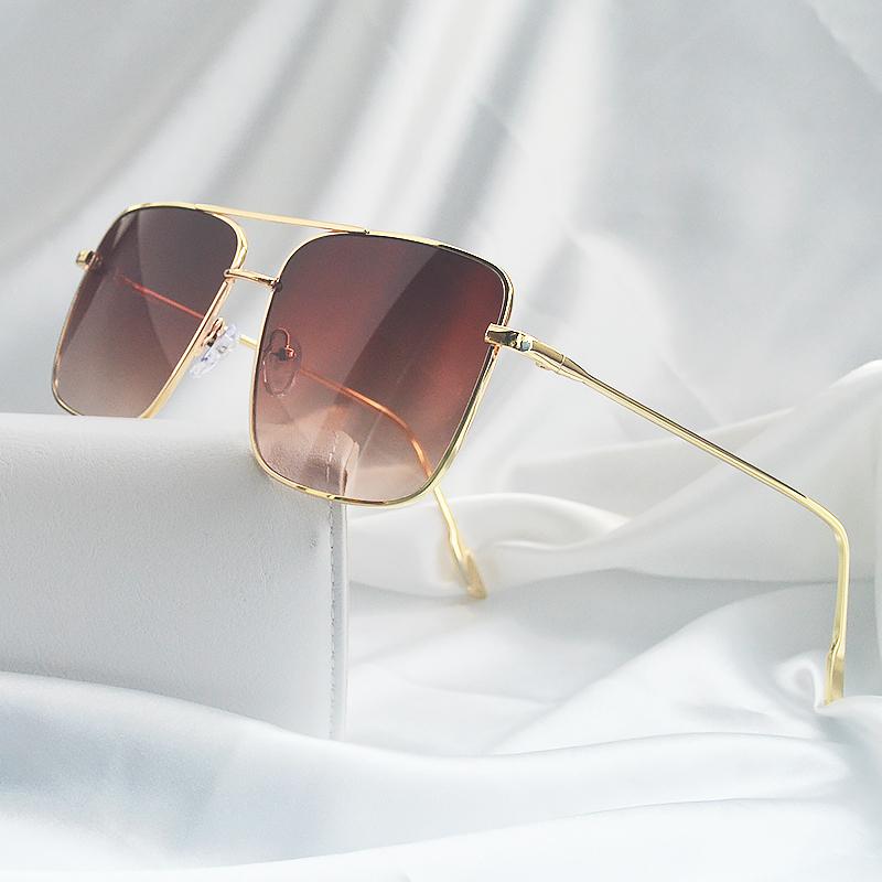 Stylish square frame vintage eyeglasses Men Oversized Metal Material Eyeglasses frame Women Clear Lens Design Eyeglasses Gold Optical Spectacle