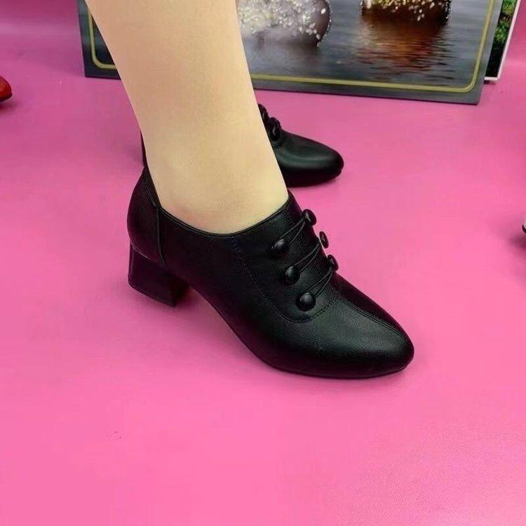 Versatile Soft Sole Thick Heel Single Shoes Women's Autumn 2025 New Fashion Women's Shoes Medium Heel Leather Shoes Popular Dance Shoes Women