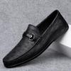 Mode Neuankömmling Schwarze Slipper Herren Echtleder Slipper Flats Hohe Qualität Herren Businessschuhe Weiche Sohle Freizeitschuhe Mokassin