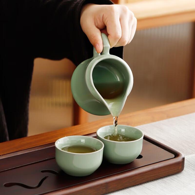 Bafangli Auspicious Celadon 10-Piece Tea Set