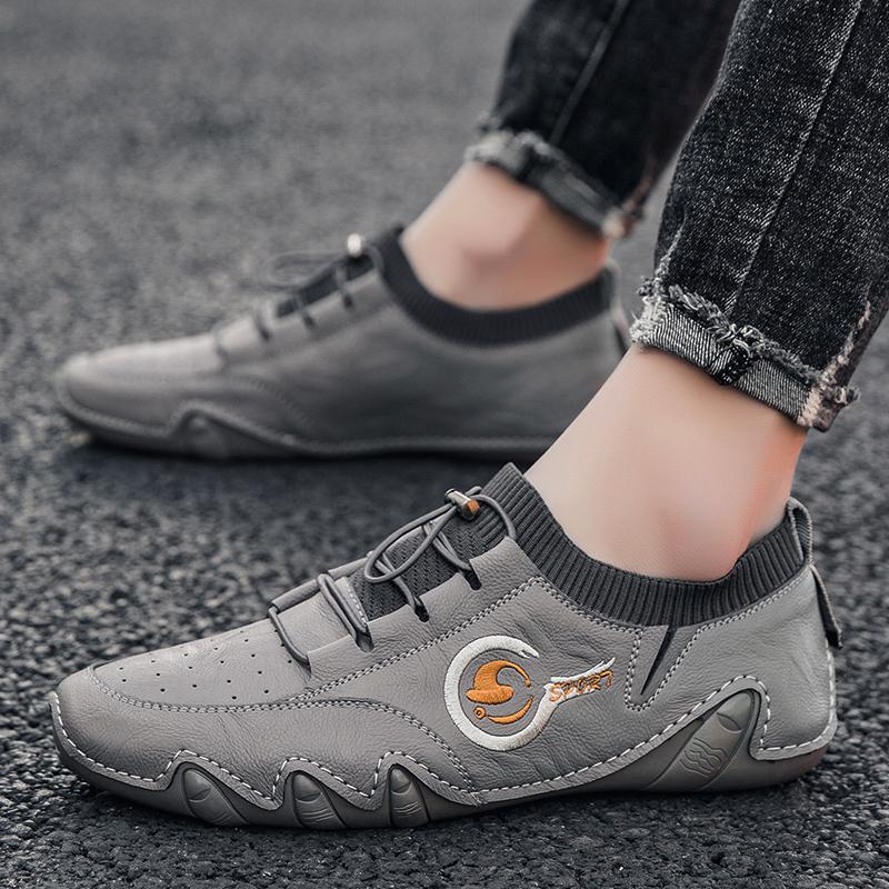 Chaussures chaussettes en cuir populaires Baskets blanches tendance pour hommes Chaussures décontractées pour hommes Chaussures d'extérieur respirantes en cuir véritable Mocassins pour hommes