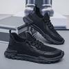 Leichte, weichsohlige Fliegenstrickschuhe Neue Sommer Herren Mesh Atmungsaktive Sportschuhe Student Rutschfest Bequeme Freizeitschuhe
