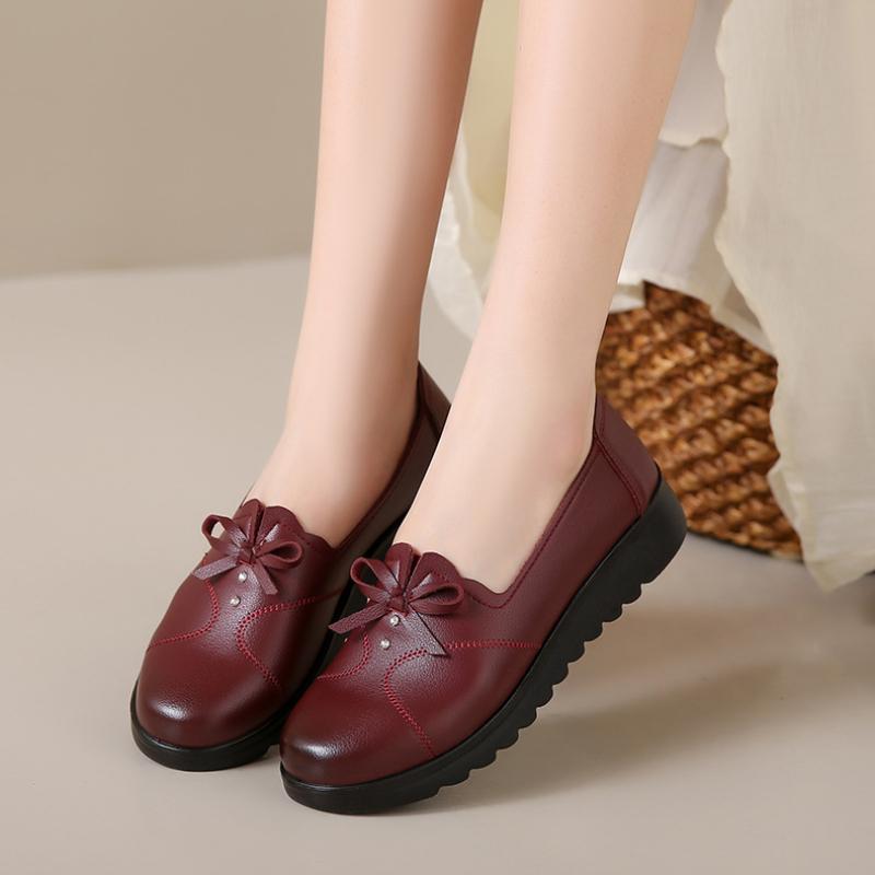 Fashion Bow Loafers Luxury Designer Breathable Slip-On Leather Shoes Casual Wedge Heel Lightweight 2024 Outdoor Walking Shoes Mom Shoes