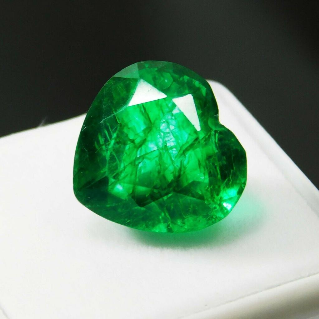 Natural Emerald Loose Gemstone 8 To 10 Cts Hear Shape for Jewelry Making and Gem Collections